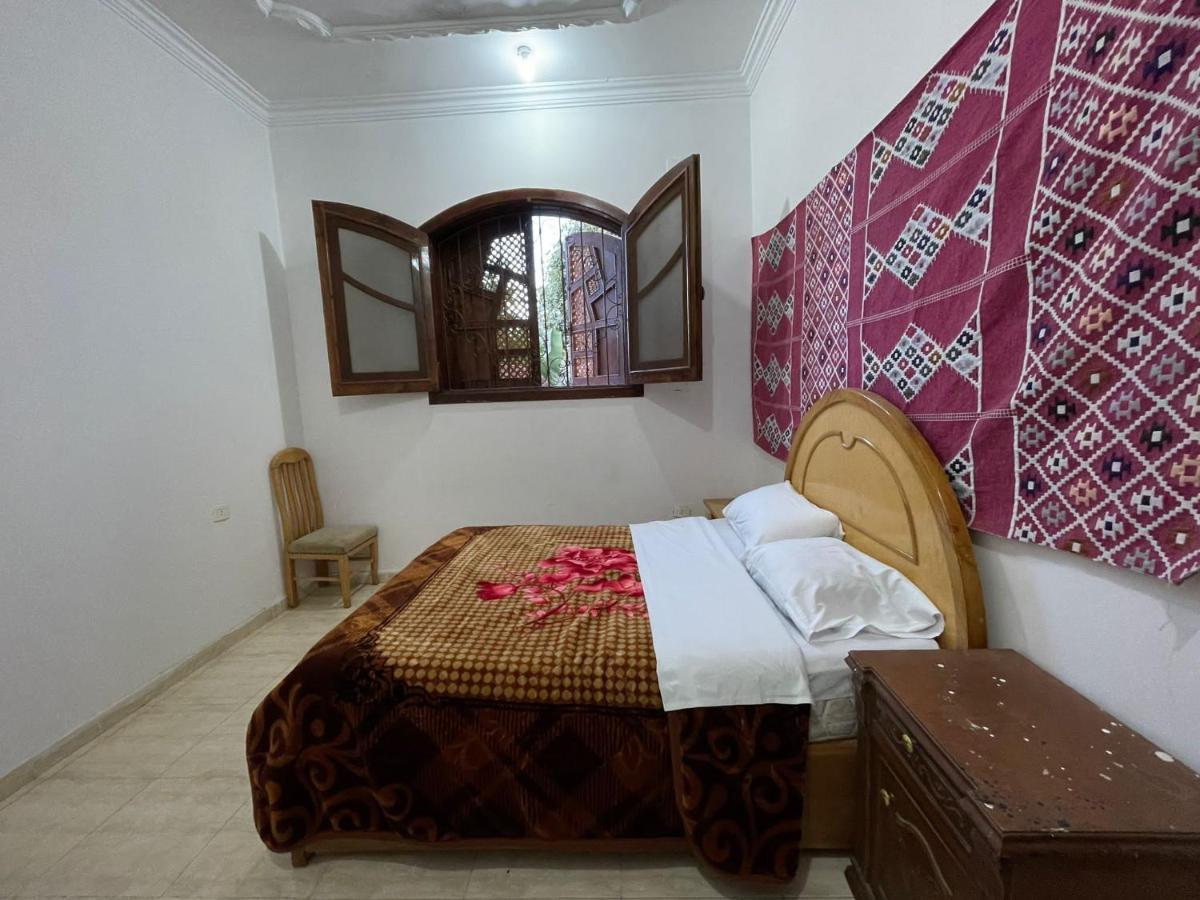 Bob Marley Bed & Breakfast & Restaurant Luxor Exterior photo